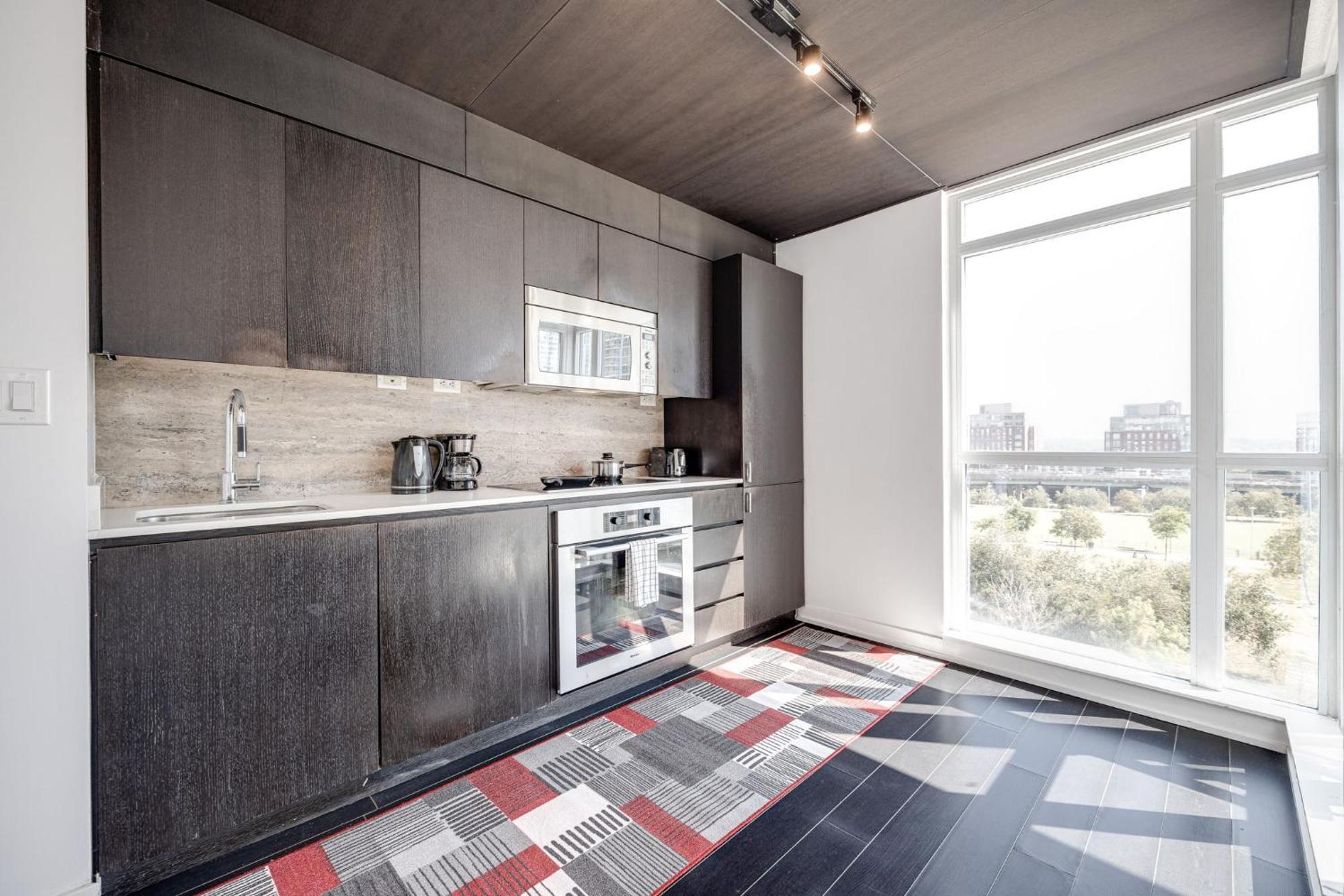 3Bdrm Lake View Condo In Toronto Zewnętrze zdjęcie